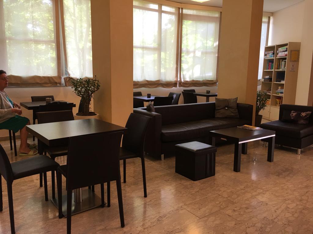 Hotel Plutone تّشيرفييا المظهر الخارجي الصورة