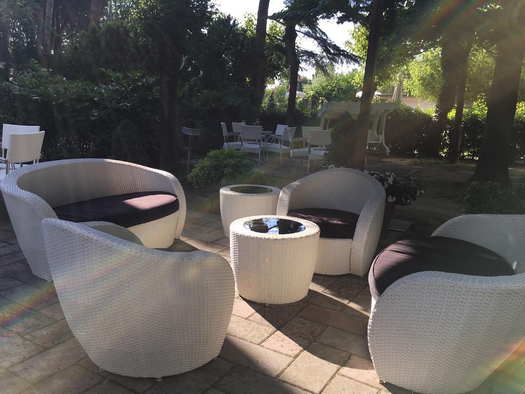 Hotel Plutone تّشيرفييا المظهر الخارجي الصورة